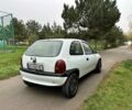 Белый Опель Корса, объемом двигателя 1.2 л и пробегом 123 тыс. км за 1100 $, фото 4 на Automoto.ua