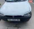 Белый Опель Корса, объемом двигателя 1 л и пробегом 245 тыс. км за 1100 $, фото 2 на Automoto.ua