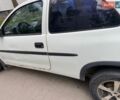 Белый Опель Корса, объемом двигателя 1 л и пробегом 245 тыс. км за 1100 $, фото 3 на Automoto.ua