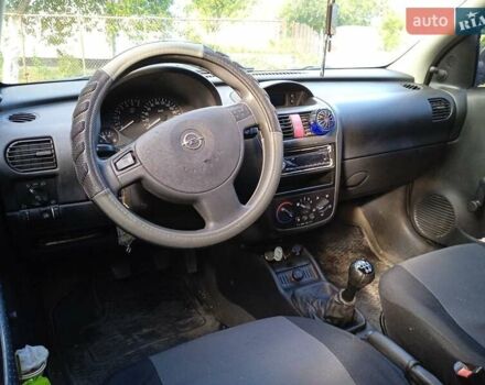 Белый Опель Корса, объемом двигателя 0.97 л и пробегом 254 тыс. км за 3000 $, фото 5 на Automoto.ua