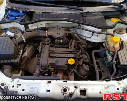 Белый Опель Корса, объемом двигателя 1 л и пробегом 254 тыс. км за 3100 $, фото 7 на Automoto.ua