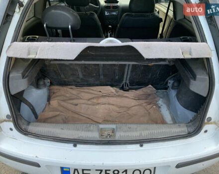 Опель Корса 2004 в Днепре (Днепропетровске) на Automoto.ua Белый Опель Корса, объемом двигателя 1.3 л и пробегом 300 тыс. км за 2800 $, фото 13 на Automoto.ua