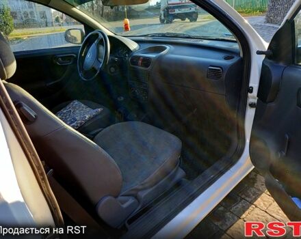 Белый Опель Корса, объемом двигателя 1.2 л и пробегом 199 тыс. км за 2700 $, фото 4 на Automoto.ua