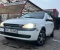 Белый Опель Корса, объемом двигателя 1.2 л и пробегом 196 тыс. км за 1280 $, фото 2 на Automoto.ua