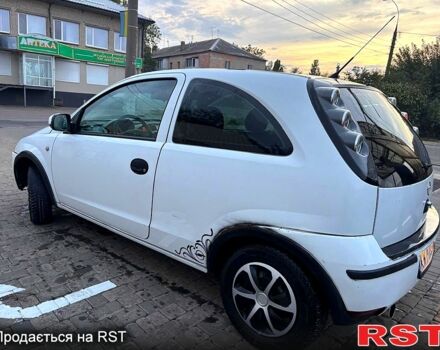 Опель Корса 2005 в Николаеве на Automoto.ua Белый Опель Корса, объемом двигателя 1.2 л и пробегом 196 тыс. км за 1250 $, фото 3 на Automoto.ua