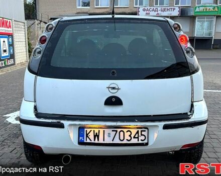 Опель Корса 2005 в Николаеве на Automoto.ua Белый Опель Корса, объемом двигателя 1.2 л и пробегом 196 тыс. км за 1250 $, фото 6 на Automoto.ua