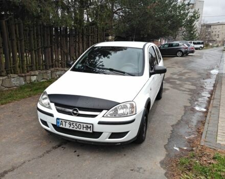 Белый Опель Корса, объемом двигателя 1.2 л и пробегом 196 тыс. км за 2600 $, фото 7 на Automoto.ua