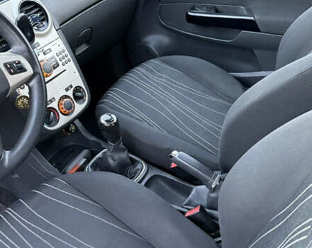 Білий Опель Корса, об'ємом двигуна 1 л та пробігом 250 тис. км за 4200 $, фото 10 на Automoto.ua