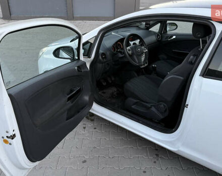 Білий Опель Корса, об'ємом двигуна 1 л та пробігом 250 тис. км за 4200 $, фото 8 на Automoto.ua
