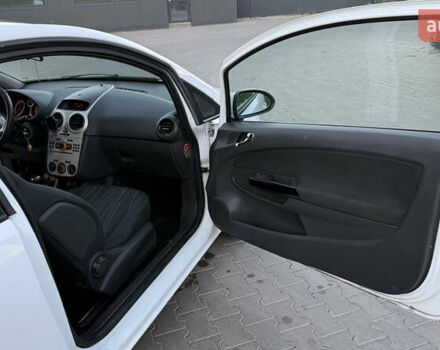 Білий Опель Корса, об'ємом двигуна 1 л та пробігом 250 тис. км за 4200 $, фото 13 на Automoto.ua