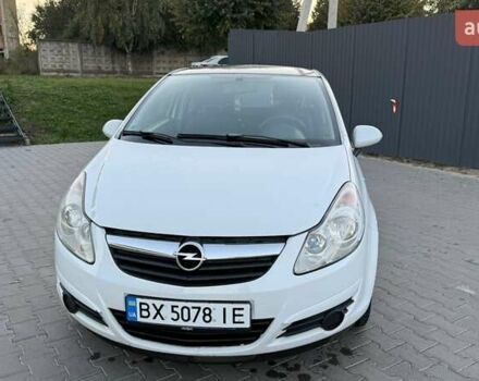 Белый Опель Корса, объемом двигателя 1 л и пробегом 250 тыс. км за 4200 $, фото 2 на Automoto.ua