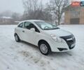 Белый Опель Корса, объемом двигателя 1.23 л и пробегом 350 тыс. км за 3700 $, фото 1 на Automoto.ua