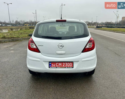 Белый Опель Корса, объемом двигателя 1.2 л и пробегом 131 тыс. км за 6300 $, фото 4 на Automoto.ua