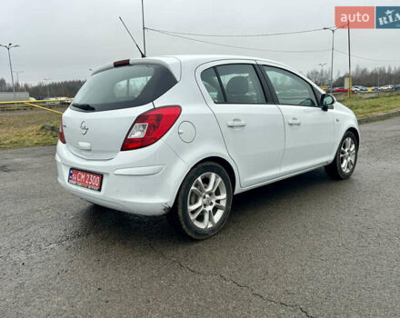 Белый Опель Корса, объемом двигателя 1.2 л и пробегом 131 тыс. км за 6300 $, фото 6 на Automoto.ua