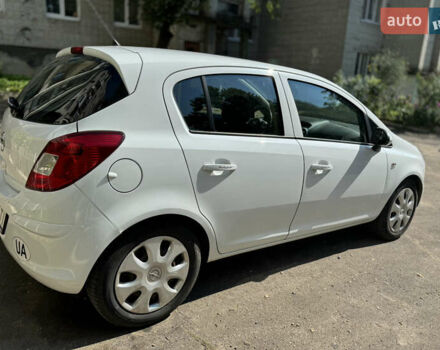 Белый Опель Корса, объемом двигателя 1.36 л и пробегом 175 тыс. км за 6700 $, фото 4 на Automoto.ua