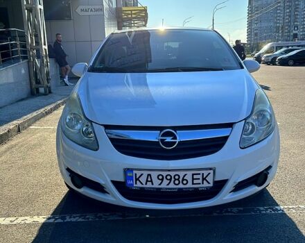 Белый Опель Корса, объемом двигателя 10 л и пробегом 140 тыс. км за 3500 $, фото 4 на Automoto.ua