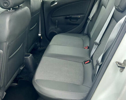 Белый Опель Корса, объемом двигателя 1.2 л и пробегом 131 тыс. км за 6300 $, фото 11 на Automoto.ua