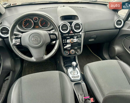 Белый Опель Корса, объемом двигателя 1.2 л и пробегом 131 тыс. км за 6300 $, фото 13 на Automoto.ua