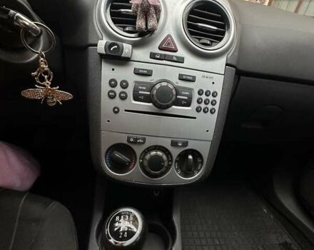 Белый Опель Корса, объемом двигателя 1.2 л и пробегом 232 тыс. км за 4600 $, фото 2 на Automoto.ua