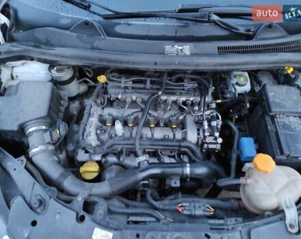 Білий Опель Корса, об'ємом двигуна 1.3 л та пробігом 245 тис. км за 4500 $, фото 17 на Automoto.ua