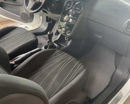 Білий Опель Корса, об'ємом двигуна 1.3 л та пробігом 162 тис. км за 5200 $, фото 17 на Automoto.ua
