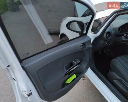 Білий Опель Корса, об'ємом двигуна 1.3 л та пробігом 245 тис. км за 4500 $, фото 11 на Automoto.ua