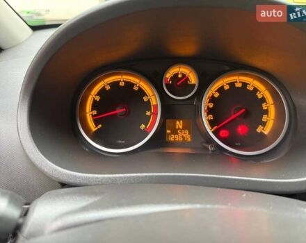 Белый Опель Корса, объемом двигателя 1.23 л и пробегом 129 тыс. км за 5200 $, фото 5 на Automoto.ua