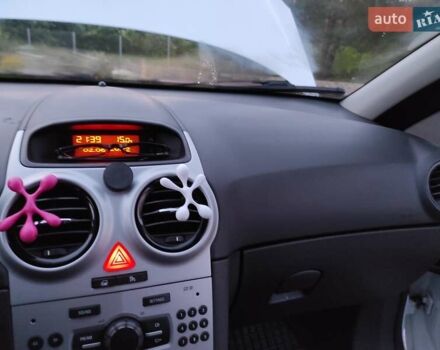 Білий Опель Корса, об'ємом двигуна 1.3 л та пробігом 245 тис. км за 4500 $, фото 7 на Automoto.ua
