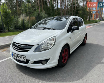 Білий Опель Корса, об'ємом двигуна 1.25 л та пробігом 213 тис. км за 5700 $, фото 2 на Automoto.ua