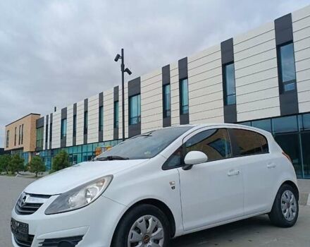 Белый Опель Корса, объемом двигателя 1.3 л и пробегом 207 тыс. км за 5500 $, фото 1 на Automoto.ua