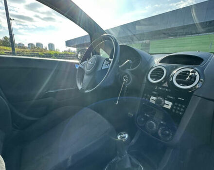 Белый Опель Корса, объемом двигателя 1.23 л и пробегом 185 тыс. км за 4100 $, фото 12 на Automoto.ua