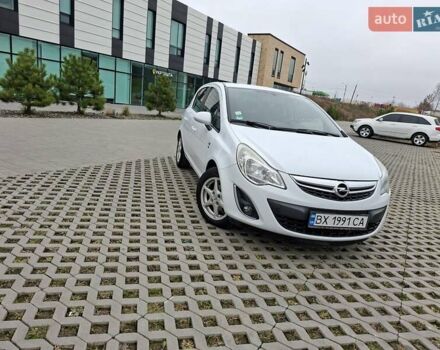 Белый Опель Корса, объемом двигателя 1.2 л и пробегом 280 тыс. км за 5100 $, фото 6 на Automoto.ua