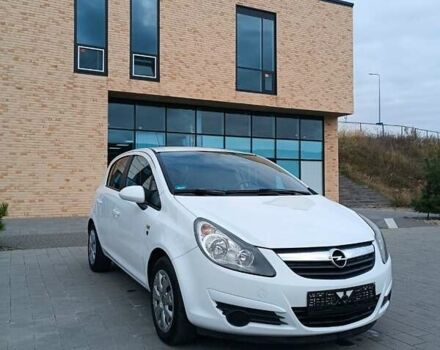 Белый Опель Корса, объемом двигателя 1.3 л и пробегом 207 тыс. км за 5500 $, фото 3 на Automoto.ua