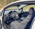 Белый Опель Корса, объемом двигателя 1.23 л и пробегом 221 тыс. км за 5500 $, фото 6 на Automoto.ua