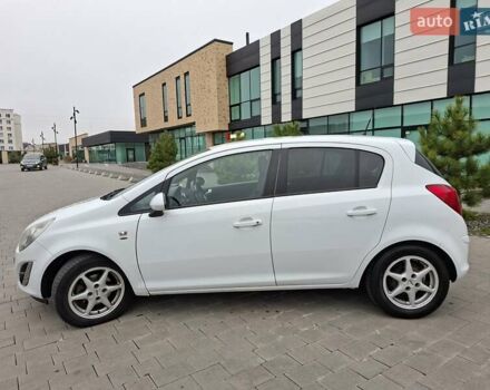 Белый Опель Корса, объемом двигателя 1.2 л и пробегом 280 тыс. км за 5100 $, фото 3 на Automoto.ua