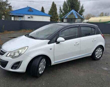 Белый Опель Корса, объемом двигателя 1.3 л и пробегом 240 тыс. км за 4200 $, фото 7 на Automoto.ua