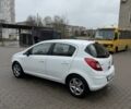 Белый Опель Корса, объемом двигателя 1.2 л и пробегом 210 тыс. км за 3950 $, фото 2 на Automoto.ua