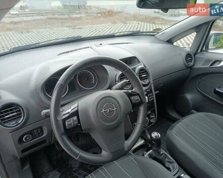 Белый Опель Корса, объемом двигателя 1.3 л и пробегом 207 тыс. км за 5500 $, фото 7 на Automoto.ua