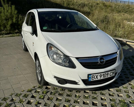 Білий Опель Корса, об'ємом двигуна 1.25 л та пробігом 206 тис. км за 4900 $, фото 1 на Automoto.ua