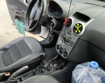 Білий Опель Корса, об'ємом двигуна 1.23 л та пробігом 285 тис. км за 6200 $, фото 4 на Automoto.ua
