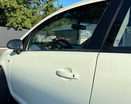 Белый Опель Корса, объемом двигателя 1.2 л и пробегом 174 тыс. км за 5900 $, фото 4 на Automoto.ua