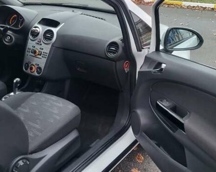 Білий Опель Корса, об'ємом двигуна 1.23 л та пробігом 126 тис. км за 5600 $, фото 1 на Automoto.ua