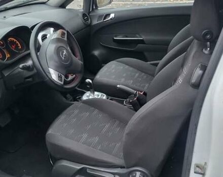 Білий Опель Корса, об'ємом двигуна 1.23 л та пробігом 126 тис. км за 5600 $, фото 2 на Automoto.ua