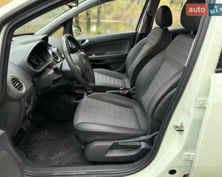 Білий Опель Корса, об'ємом двигуна 1.4 л та пробігом 59 тис. км за 8400 $, фото 13 на Automoto.ua