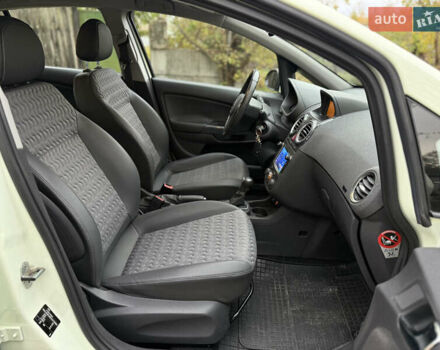 Білий Опель Корса, об'ємом двигуна 1.4 л та пробігом 59 тис. км за 8400 $, фото 21 на Automoto.ua