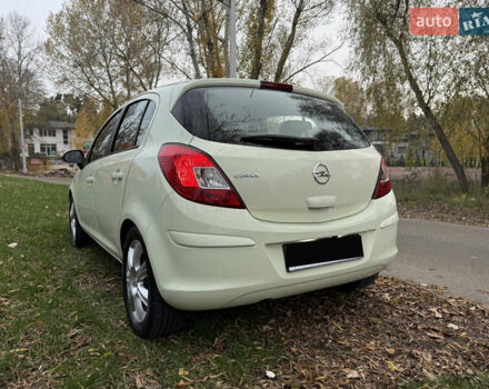 Білий Опель Корса, об'ємом двигуна 1.4 л та пробігом 59 тис. км за 8400 $, фото 4 на Automoto.ua