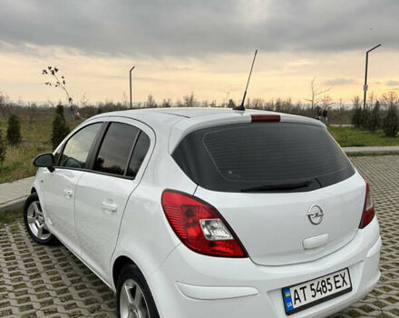 Белый Опель Корса, объемом двигателя 1.3 л и пробегом 182 тыс. км за 5200 $, фото 4 на Automoto.ua