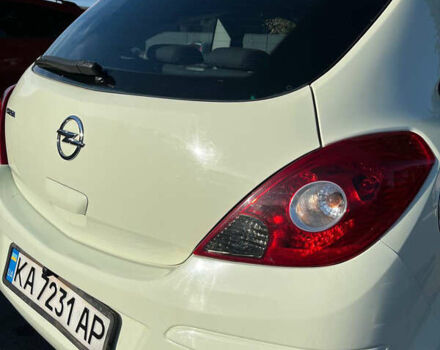 Белый Опель Корса, объемом двигателя 1.2 л и пробегом 174 тыс. км за 5900 $, фото 6 на Automoto.ua