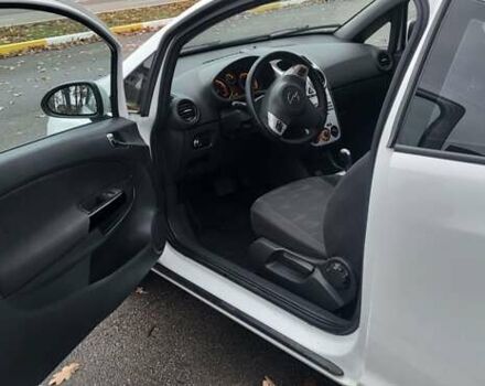 Білий Опель Корса, об'ємом двигуна 1.23 л та пробігом 126 тис. км за 5600 $, фото 4 на Automoto.ua