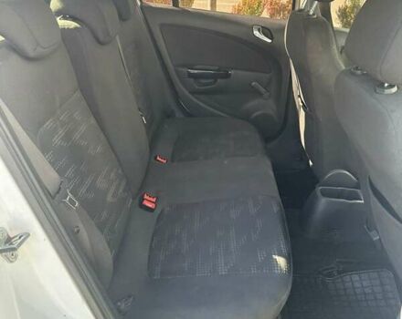 Белый Опель Корса, объемом двигателя 1.23 л и пробегом 177 тыс. км за 4500 $, фото 9 на Automoto.ua
